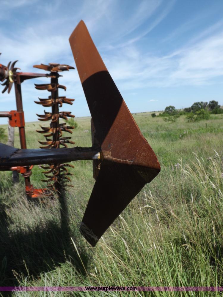 image for item J6961 Sunflower 7X5 sweep plow