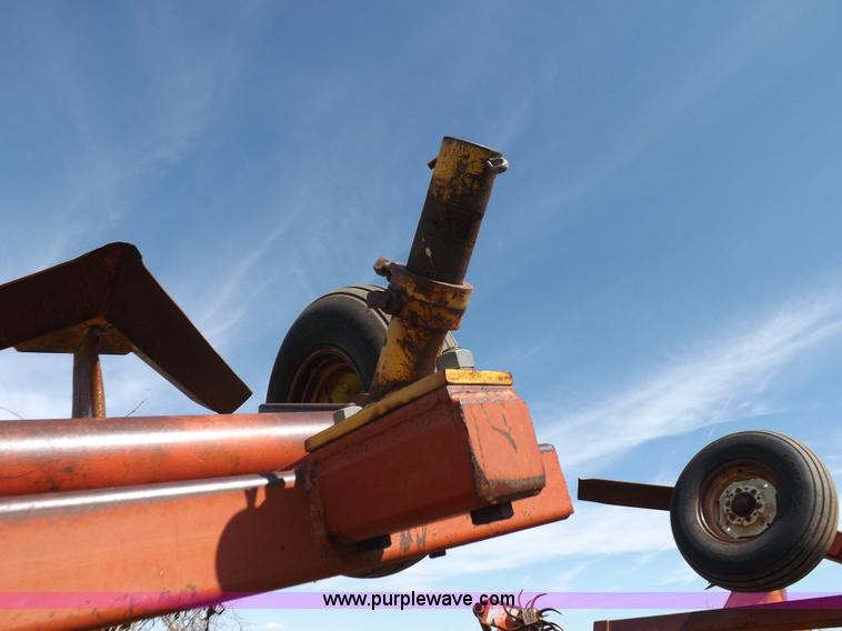 image for item J6961 Sunflower 7X5 sweep plow