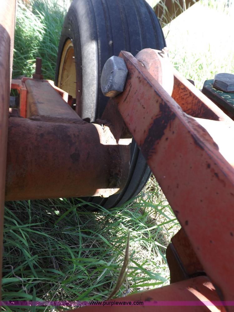 image for item J6961 Sunflower 7X5 sweep plow