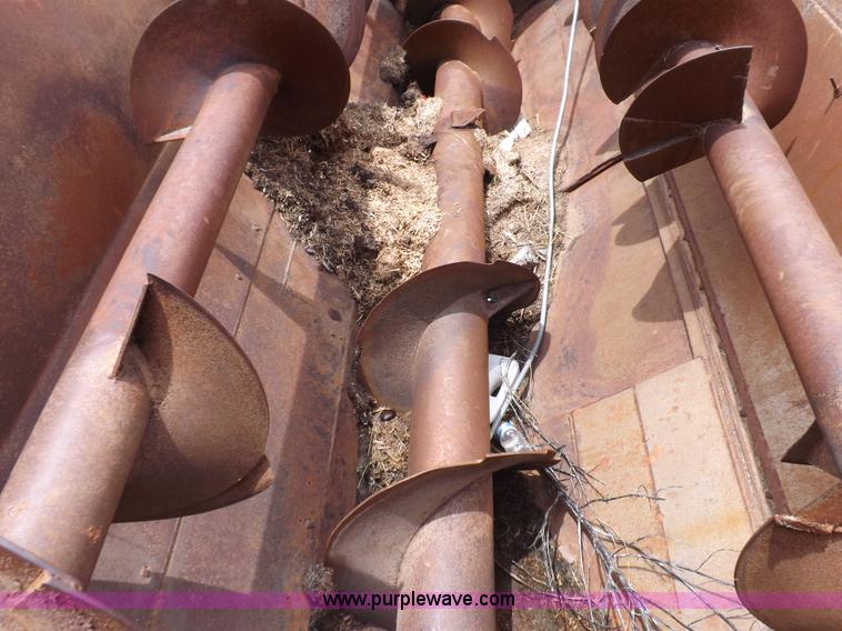 image for item J6997 Oswalt 320 mixer box