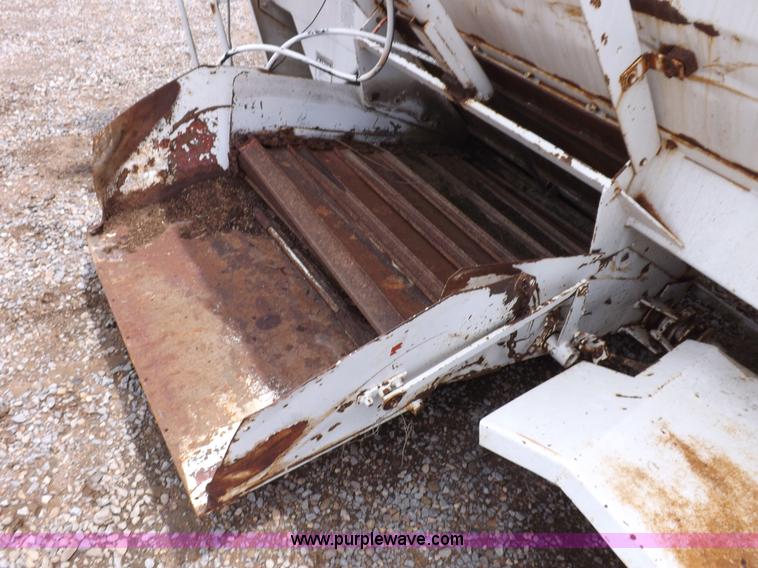 image for item J6997 Oswalt 320 mixer box