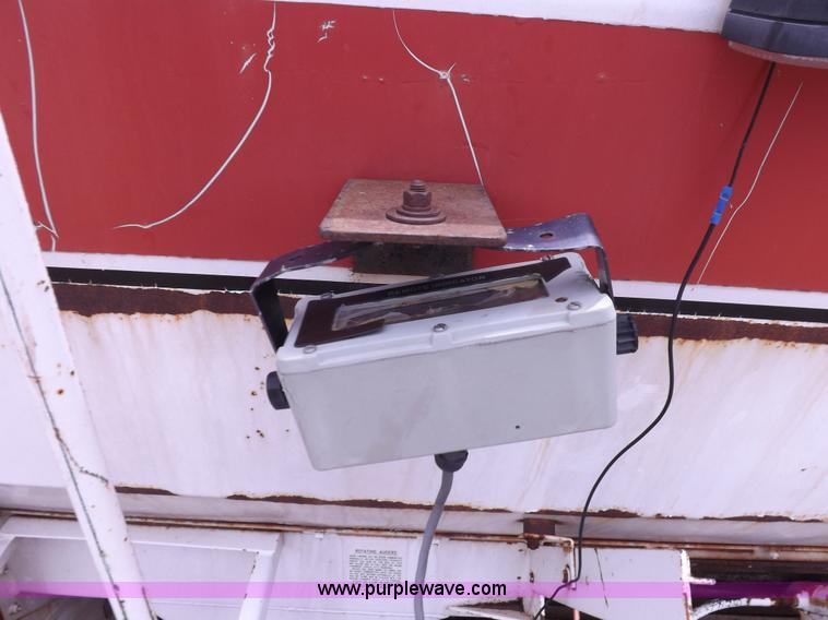 image for item J6997 Oswalt 320 mixer box