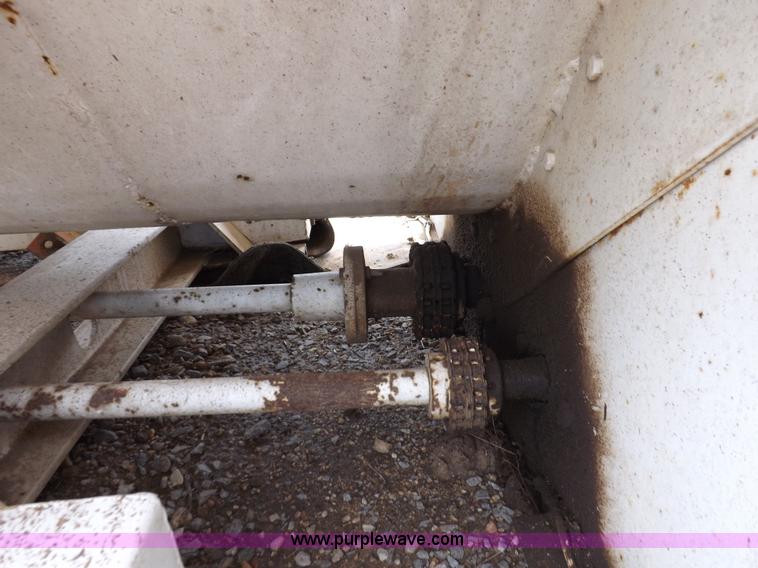 image for item J6997 Oswalt 320 mixer box