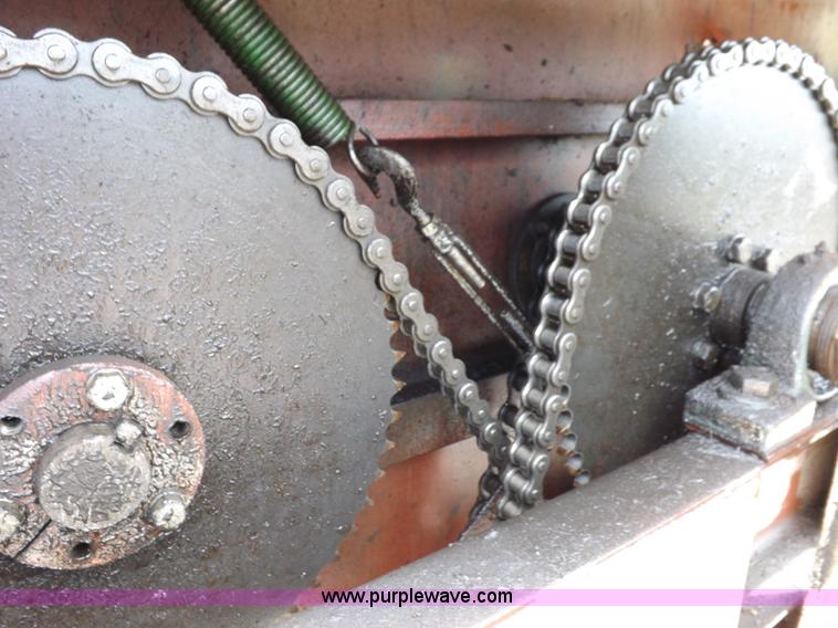 image for item J6997 Oswalt 320 mixer box