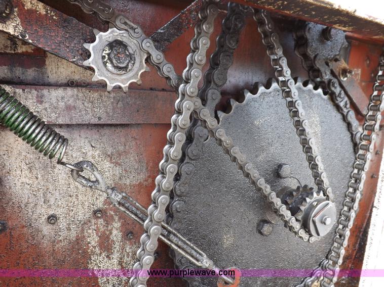 image for item J6997 Oswalt 320 mixer box