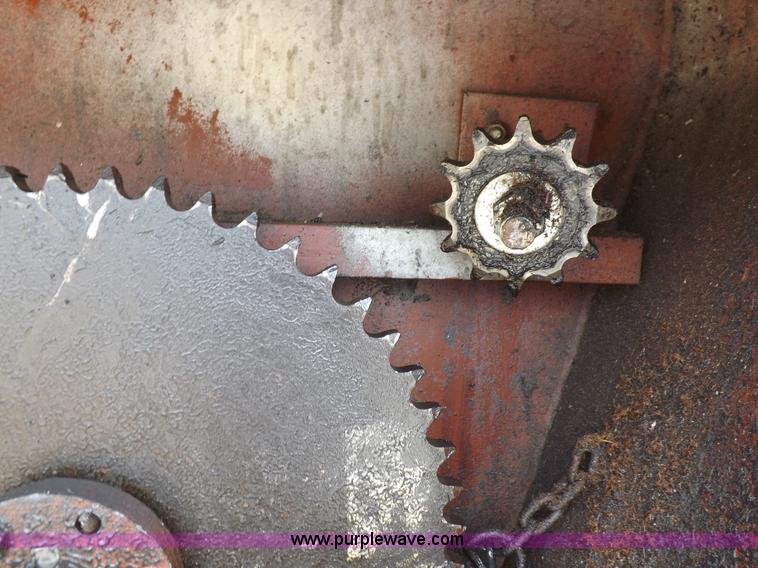 image for item J6997 Oswalt 320 mixer box