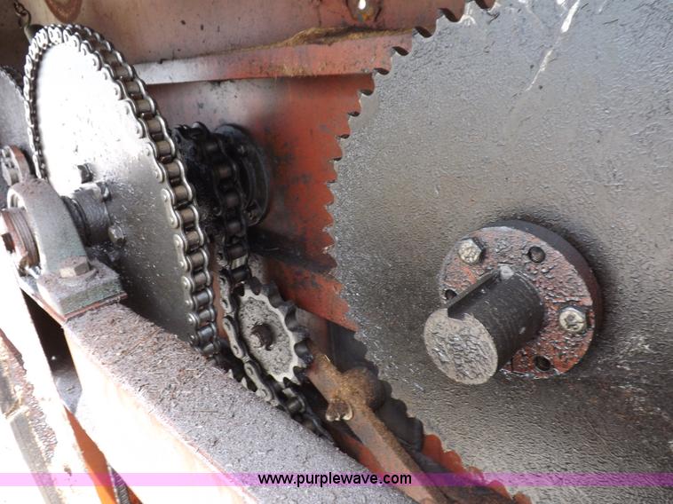 image for item J6997 Oswalt 320 mixer box