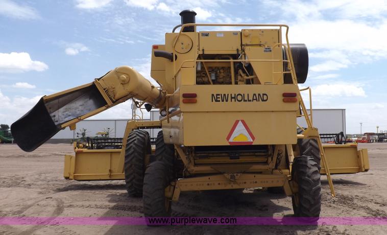 image for item J7000 1998 New Holland TR98 combine