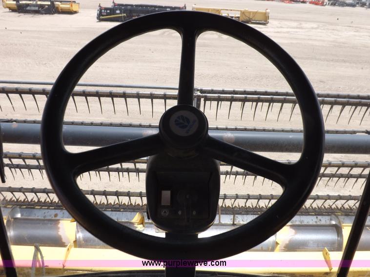 image for item J7000 1998 New Holland TR98 combine