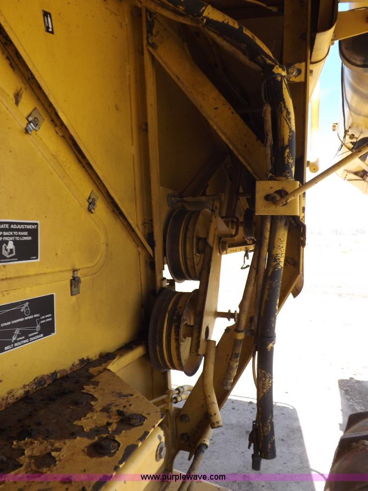 image for item J7000 1998 New Holland TR98 combine