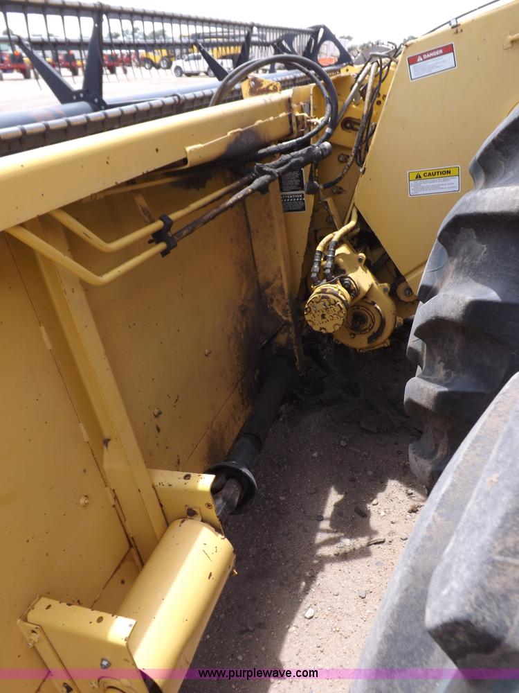 image for item J7000 1998 New Holland TR98 combine