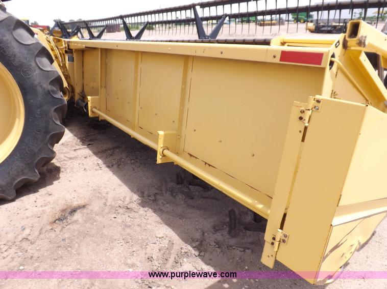 image for item J7000 1998 New Holland TR98 combine