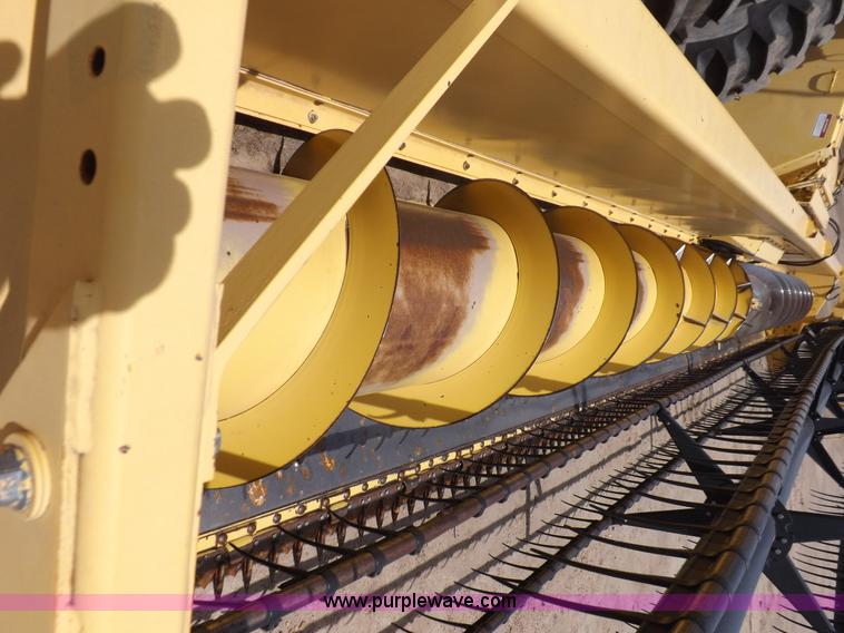 image for item J7000 1998 New Holland TR98 combine