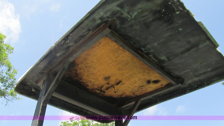 image for item J8533 2000 John Deere 6405 MFWD tractor