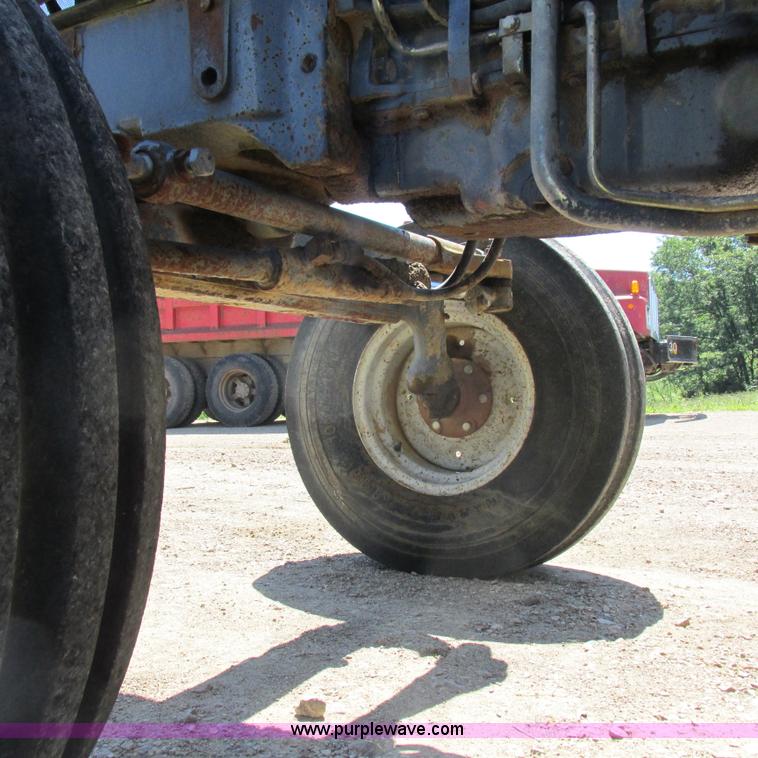 image for item K2159 1998 New Holland TS100 tractor