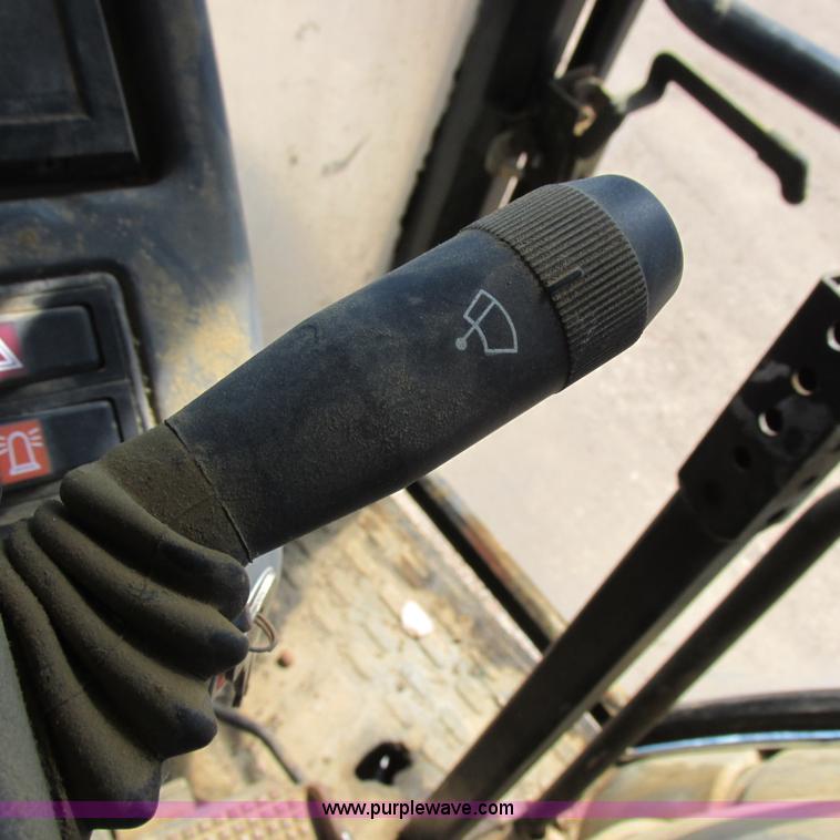 image for item K2159 1998 New Holland TS100 tractor