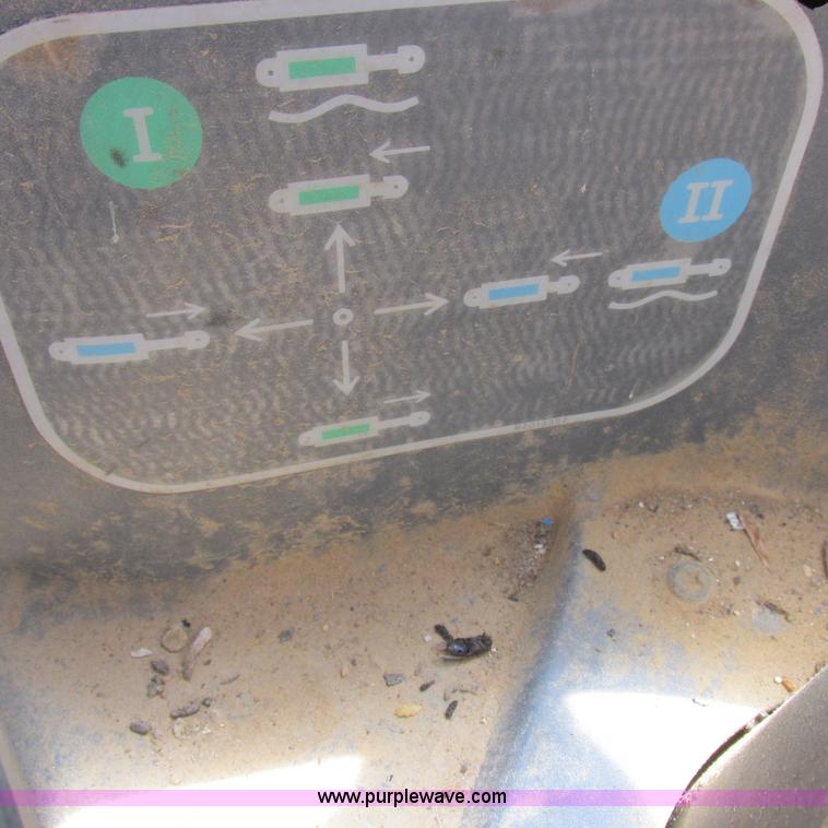 image for item K2159 1998 New Holland TS100 tractor