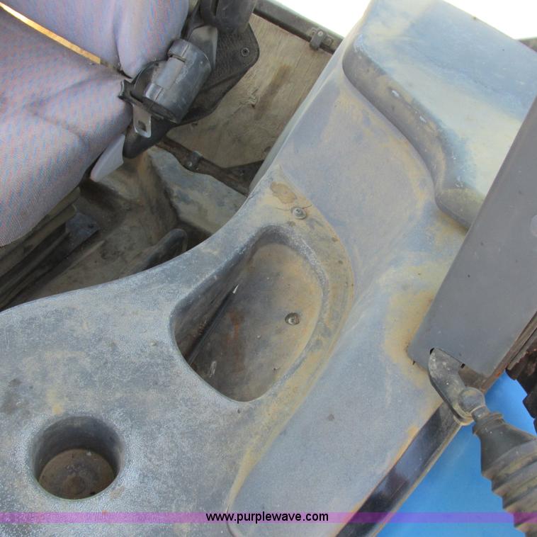 image for item K2159 1998 New Holland TS100 tractor