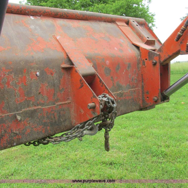 image for item K2169 1979 Massey-Ferguson 285 tractor