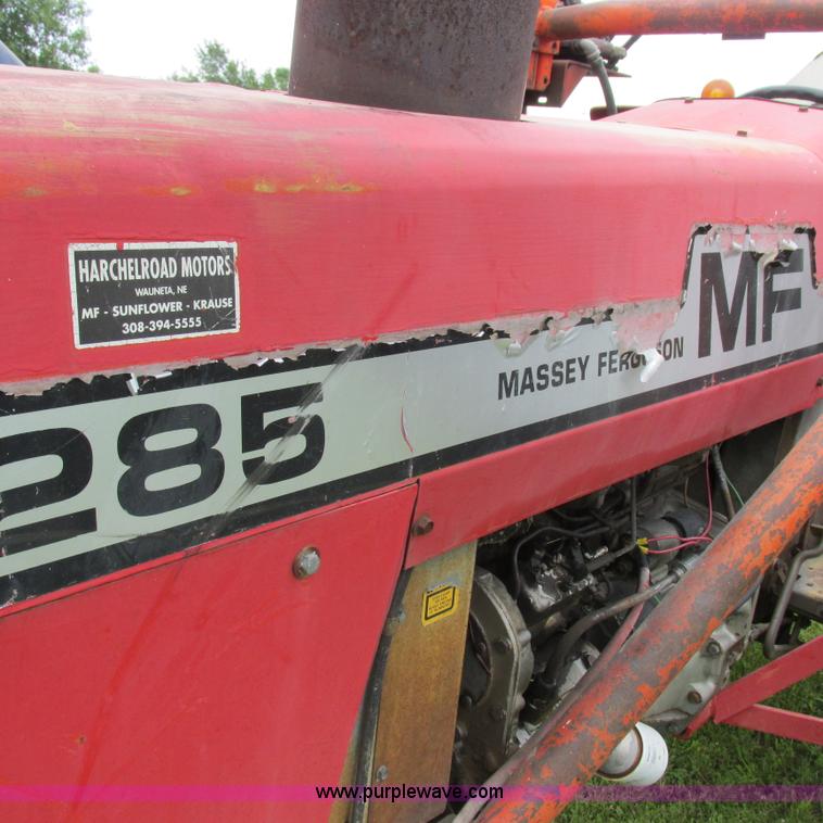 image for item K2169 1979 Massey-Ferguson 285 tractor