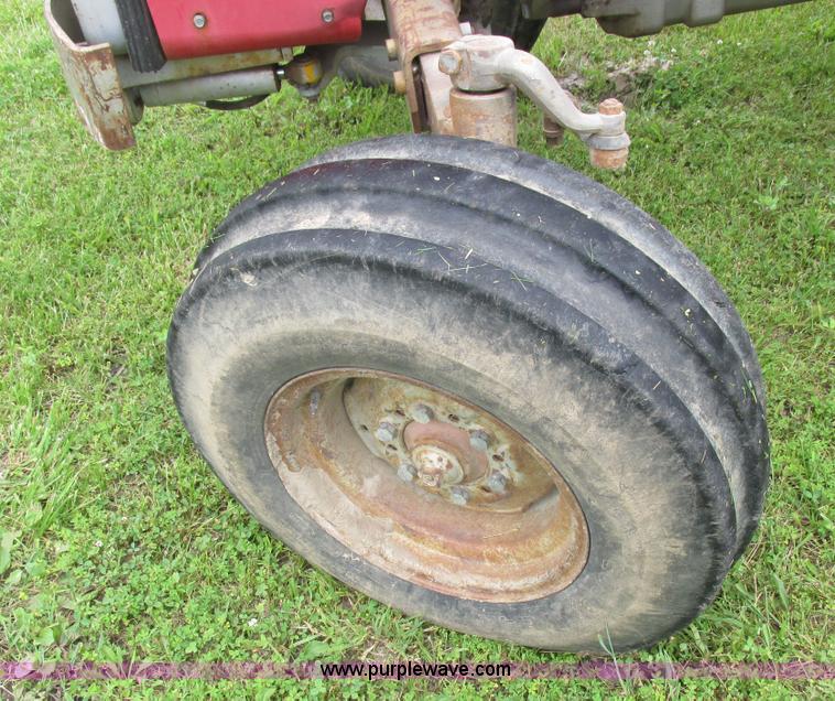 image for item K2169 1979 Massey-Ferguson 285 tractor