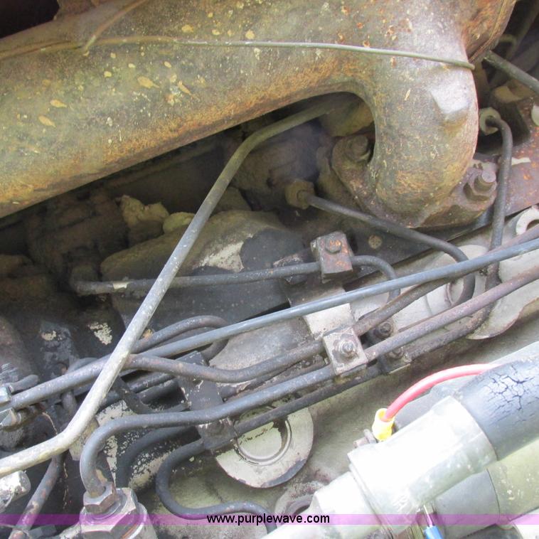 image for item K2169 1979 Massey-Ferguson 285 tractor