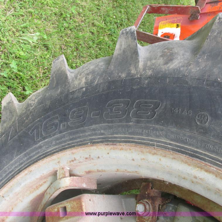 image for item K2169 1979 Massey-Ferguson 285 tractor