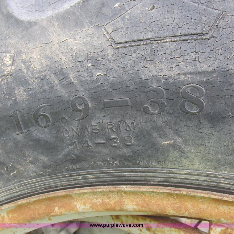 image for item K2169 1979 Massey-Ferguson 285 tractor