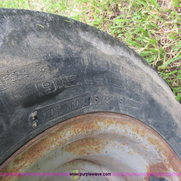 image for item K2169 1979 Massey-Ferguson 285 tractor