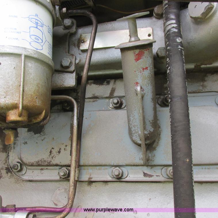 image for item K2169 1979 Massey-Ferguson 285 tractor