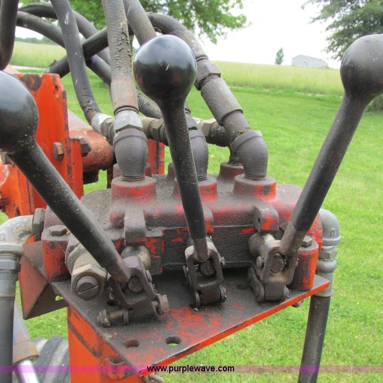 image for item K2169 1979 Massey-Ferguson 285 tractor