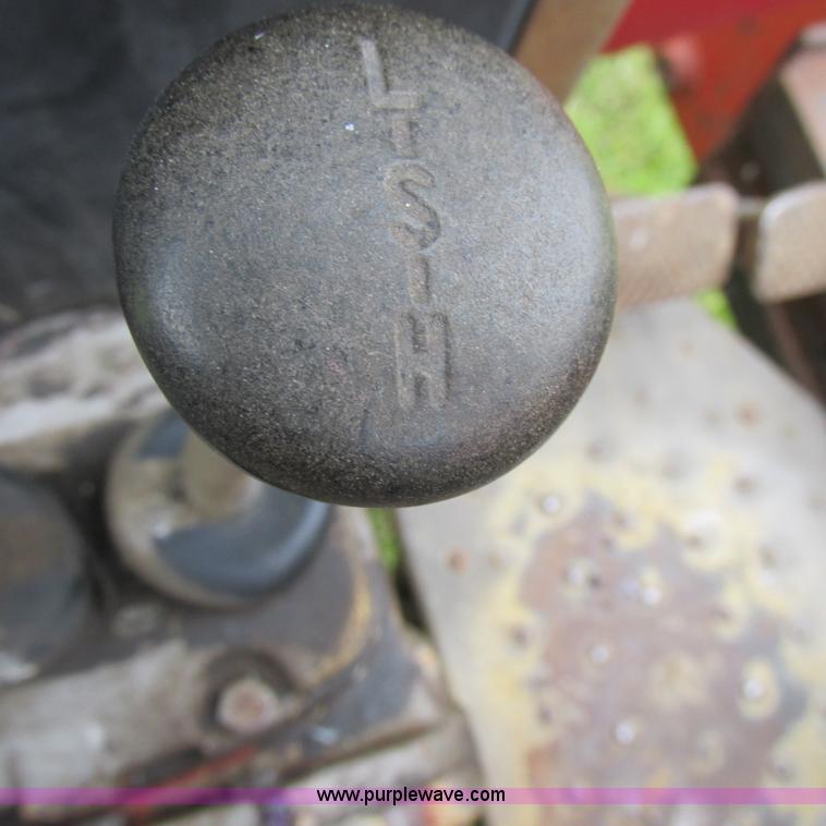 image for item K2169 1979 Massey-Ferguson 285 tractor