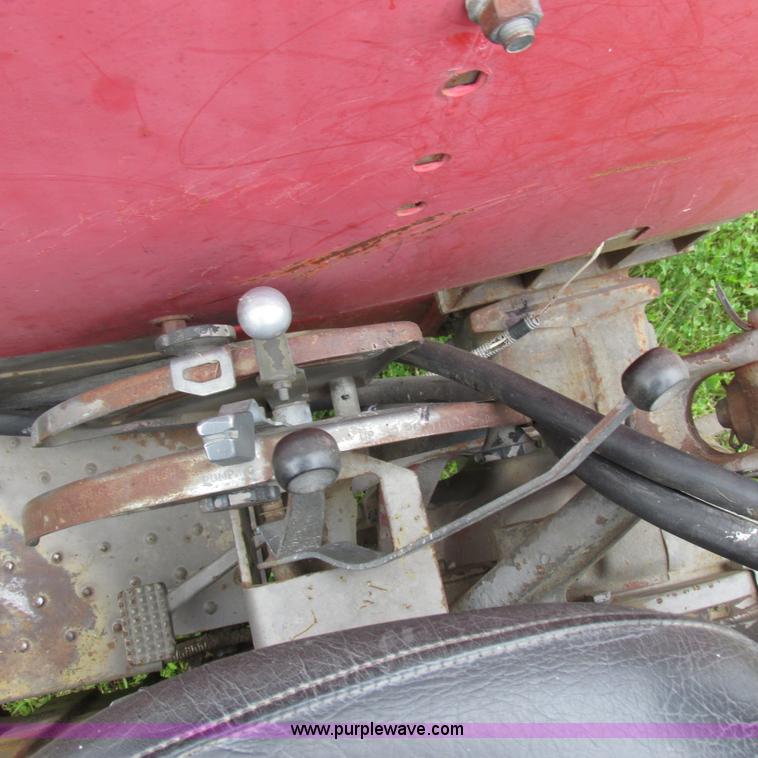 image for item K2169 1979 Massey-Ferguson 285 tractor