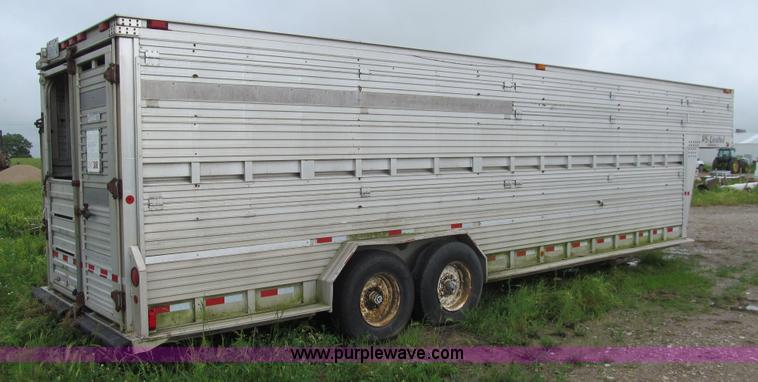 image for item K5714 1991 Barrett gooseneck livestock trailer