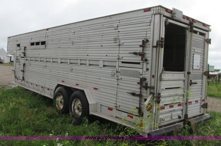 image for item K5714 1991 Barrett gooseneck livestock trailer