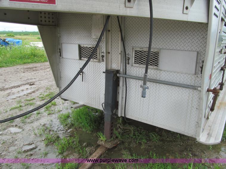 image for item K5714 1991 Barrett gooseneck livestock trailer