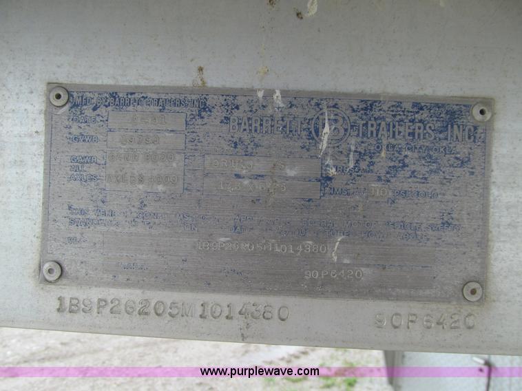 image for item K5714 1991 Barrett gooseneck livestock trailer