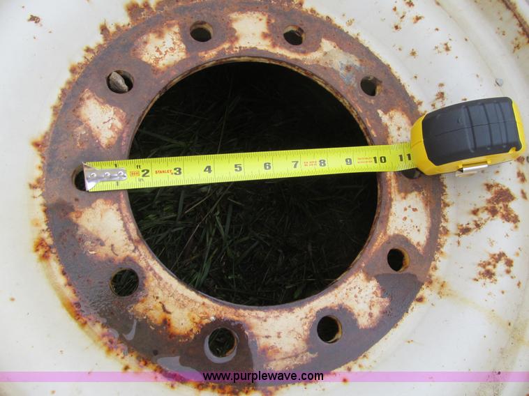 image for item K5715 Alliance 28L-26 tire and wheel