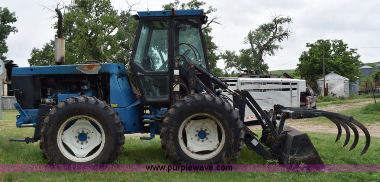 image for item K6046 1997 New Holland 9030 Versatile 4WD bi-directional tractor