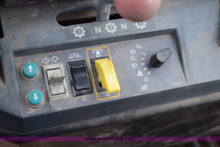 image for item K6046 1997 New Holland 9030 Versatile 4WD bi-directional tractor