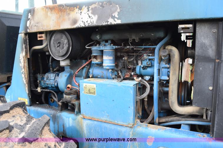 image for item K6046 1997 New Holland 9030 Versatile 4WD bi-directional tractor