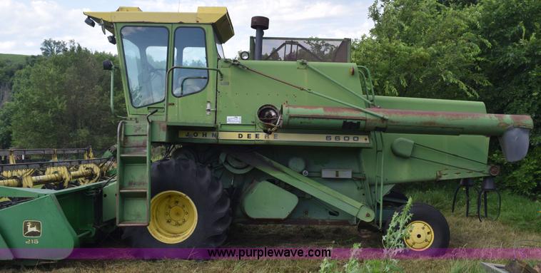 image for item K6096 1968 John Deere 6600 Soybean Special combine