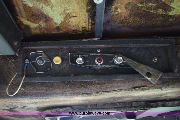 image for item K6096 1968 John Deere 6600 Soybean Special combine