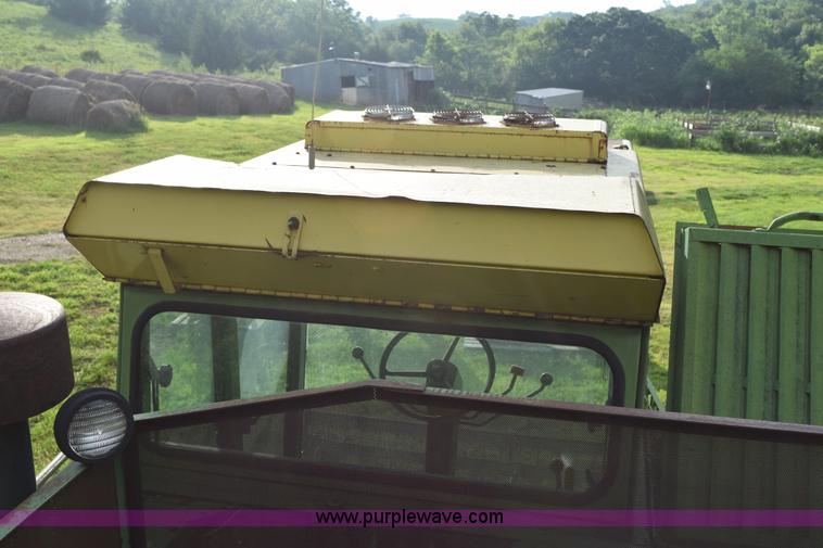 image for item K6096 1968 John Deere 6600 Soybean Special combine