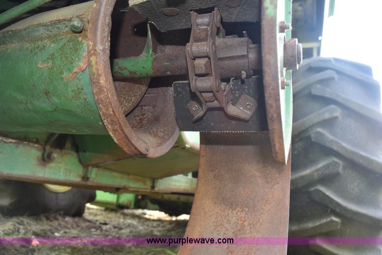 image for item K6096 1968 John Deere 6600 Soybean Special combine