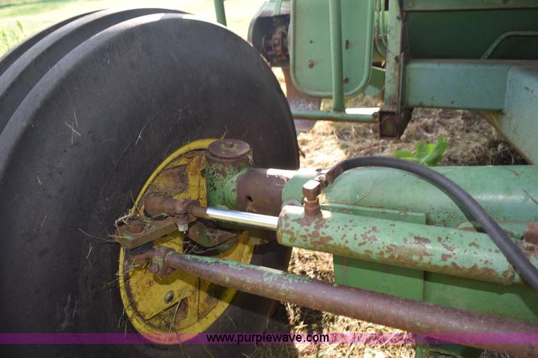 image for item K6096 1968 John Deere 6600 Soybean Special combine