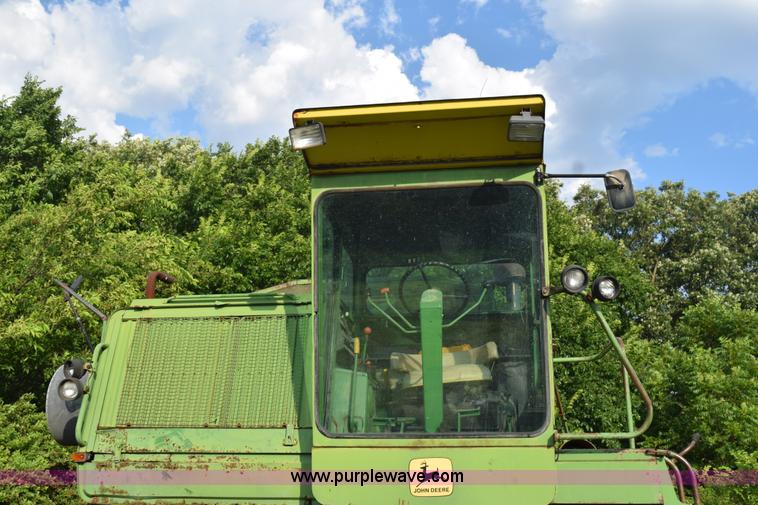 image for item K6096 1968 John Deere 6600 Soybean Special combine