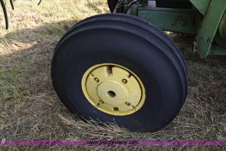 image for item K6096 1968 John Deere 6600 Soybean Special combine