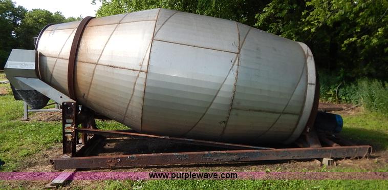 image for item K7486 Adams fertilizer blender with two conveyors