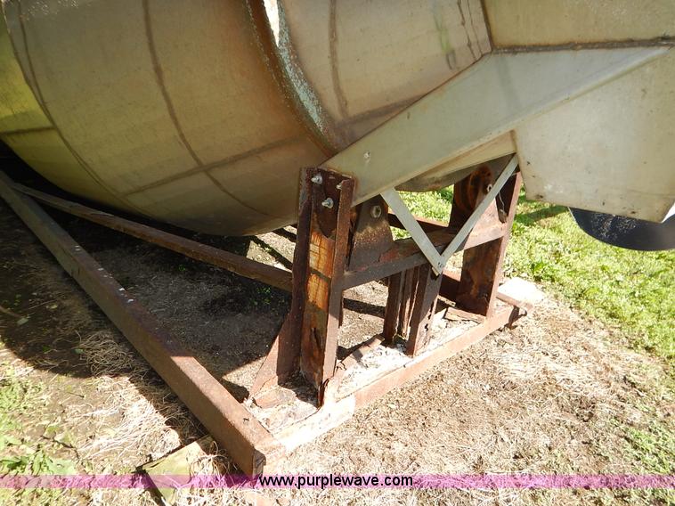 image for item K7486 Adams fertilizer blender with two conveyors